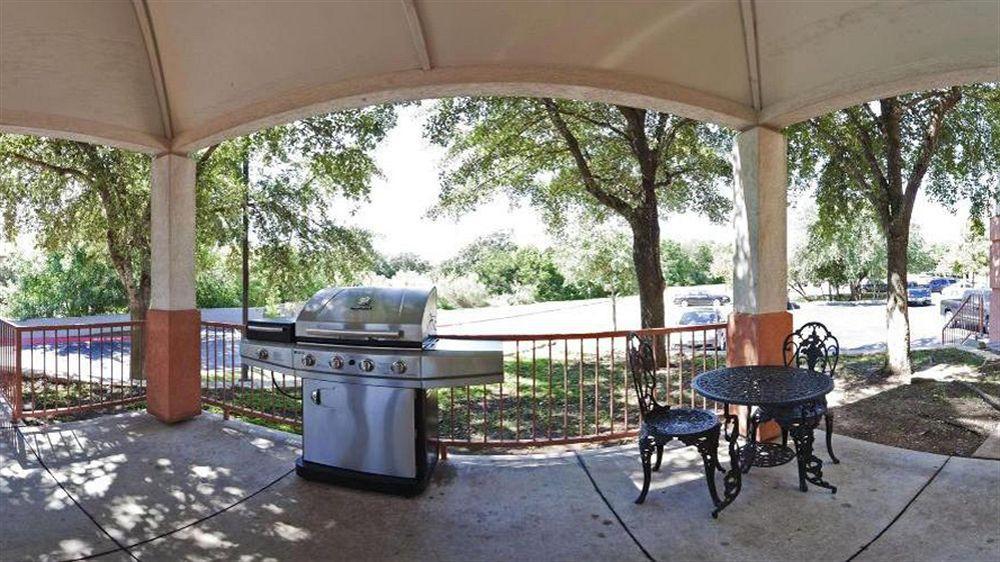 Sonesta Simply Suites Austin The Domain Area Esterno foto